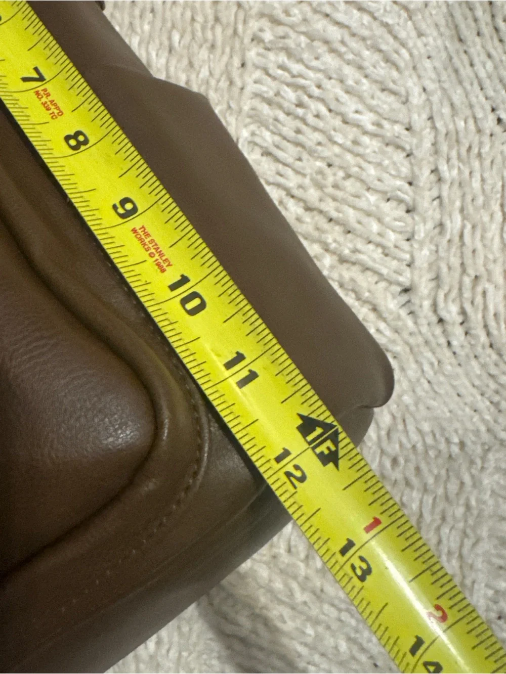 Women’s Brown Leather Messenger Bag - Classic Carry